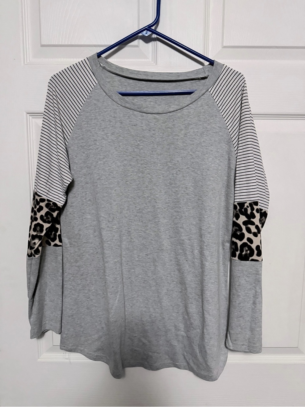 Women’s Gray Long-Sleeve Raglan Top with Stripe and Leopard Accents